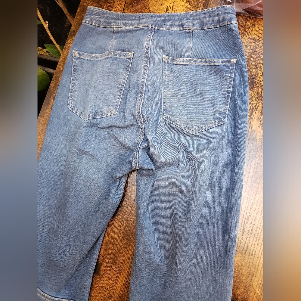 Free People 25x36 TALL custom, high rise, mid wash, bell bottoms, vintage, - Picture 14 of 14